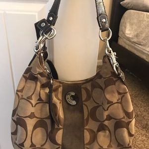 Coach purse medium size